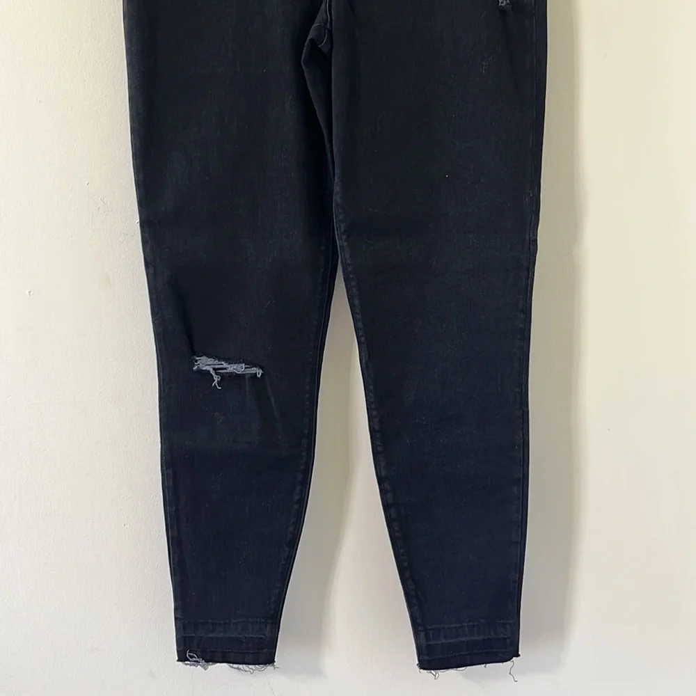 Spanx Vintage Black High Rise Distressed Denim Legging Size Large NWT - Picture 4 of 11